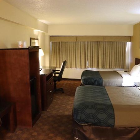 Rodeway Inn Sandston Esterno foto