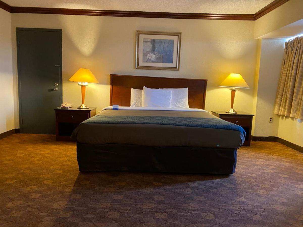 Rodeway Inn Sandston Camera foto