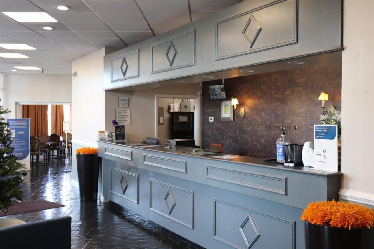 Rodeway Inn Sandston Esterno foto