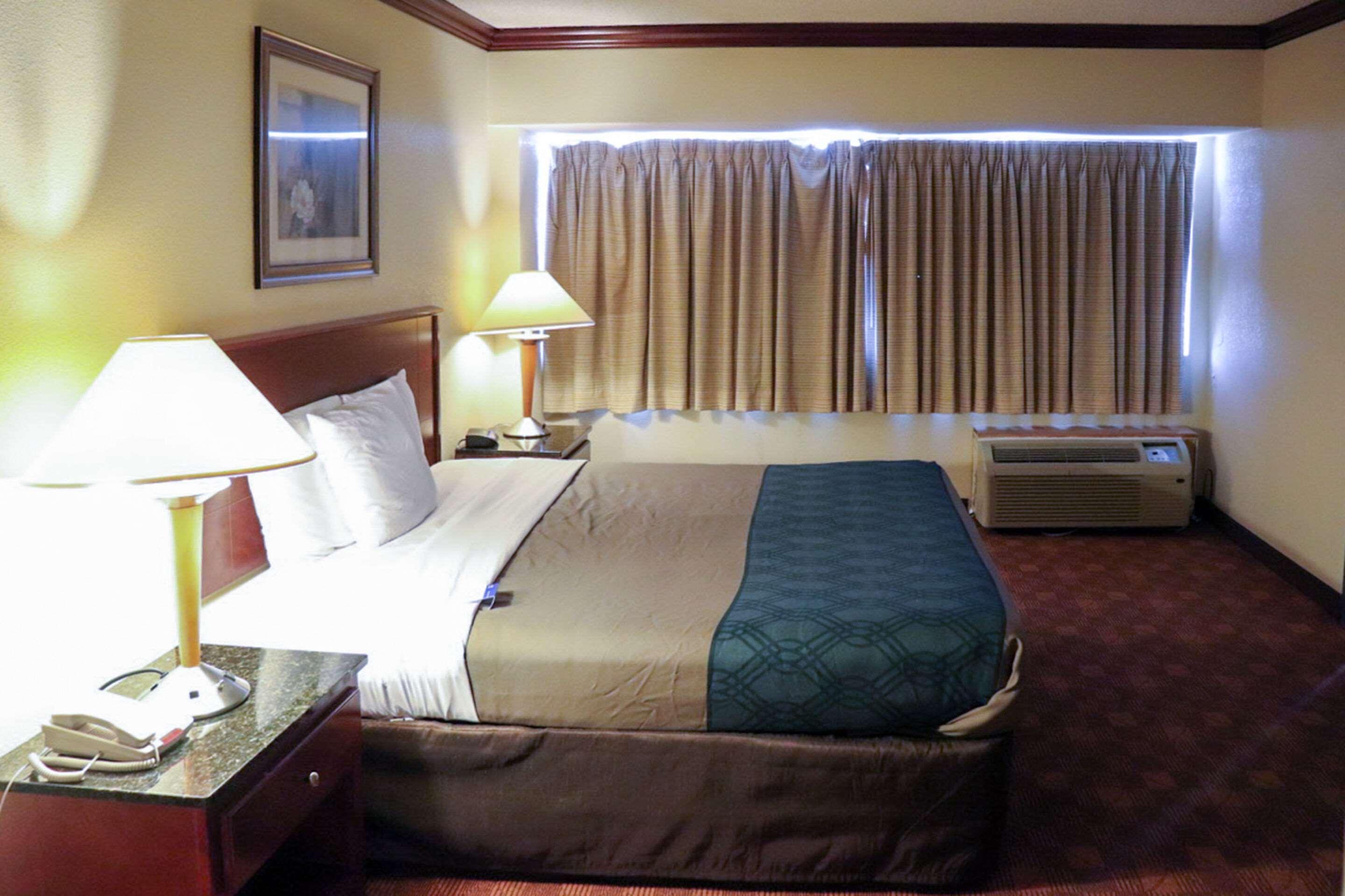 Rodeway Inn Sandston Esterno foto