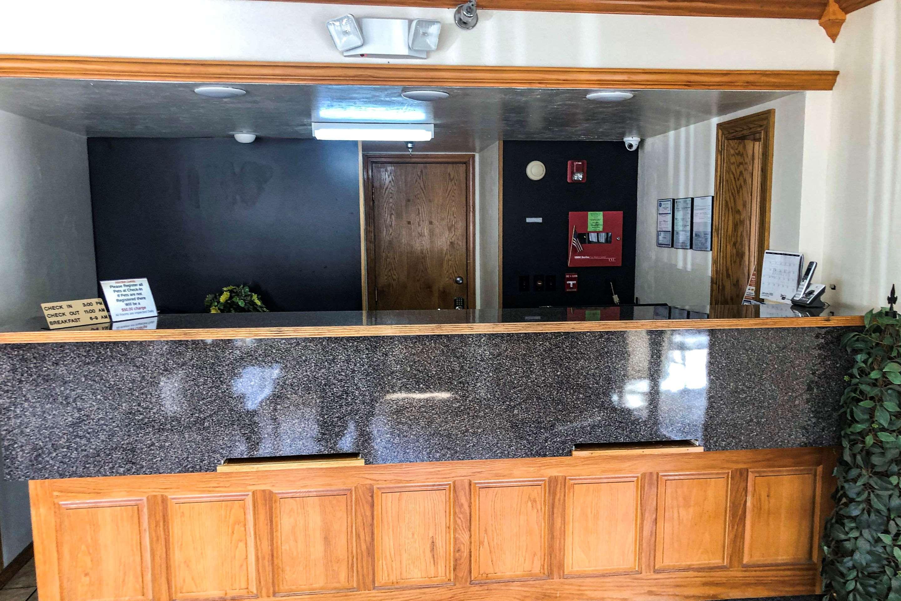 Rodeway Inn Sandston Esterno foto
