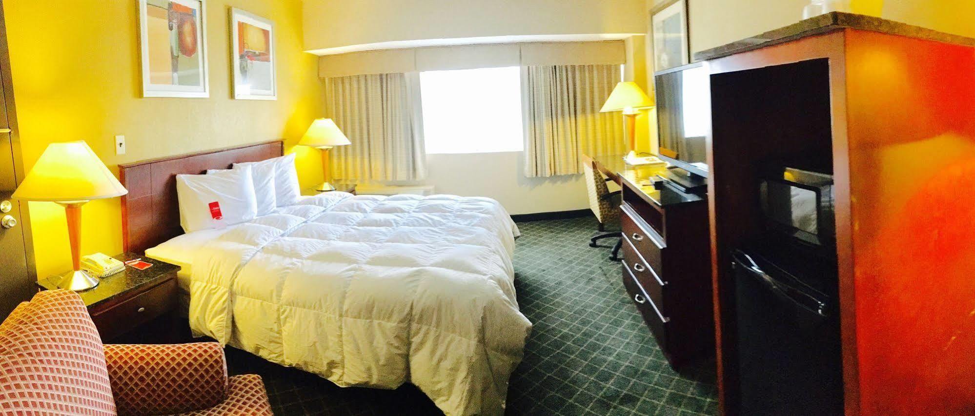 Rodeway Inn Sandston Esterno foto